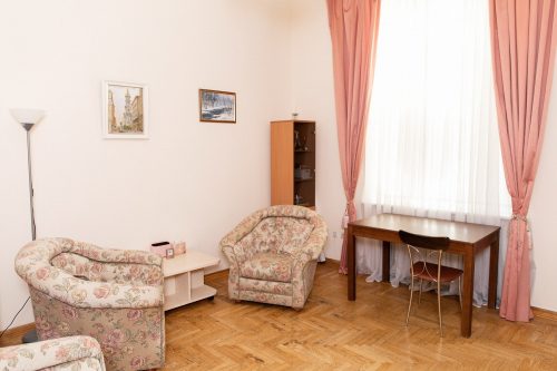 In-Person - 4 кабінети психолога в центрі Києва • 2024 • RoomRoom 5