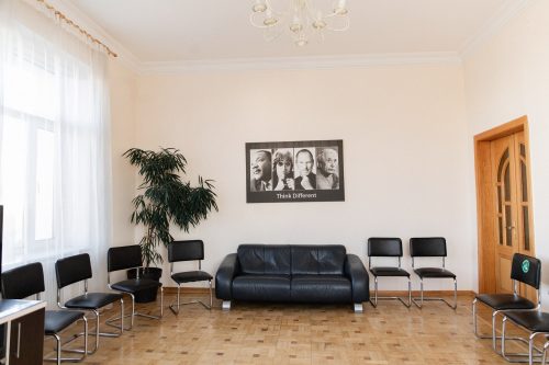 In-Person - 4 кабінети психолога в центрі Києва • 2024 • RoomRoom 1