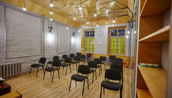 Аренда зала для медитаций в Украине почасово • 2022 • RoomRoom 11