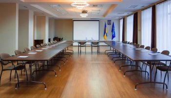 Лучшие места для пресс-конференций в Украине • 2022 • RoomRoom 11