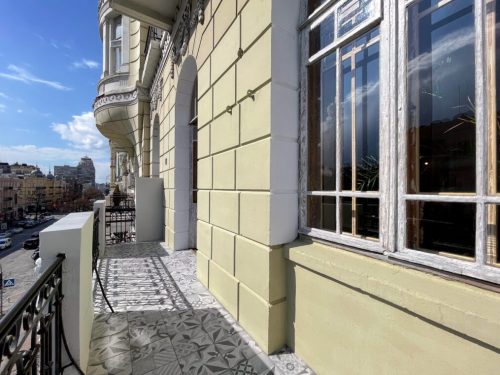 OPERA7 - фотостудія з балконами у центрі Києва • 2024 • RoomRoom 8