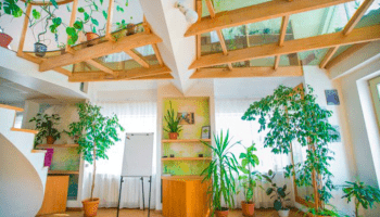 Аренда зала для медитаций в Украине почасово • 2022 • RoomRoom 6