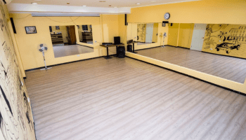 Погодинна оренда танцювальних залів 💃 у Києві • 2024 • RoomRoom 13